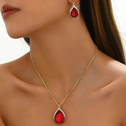 18K Gold-Plated Rhinestone Teardrop : Necklace and Earrings Jewelry Set