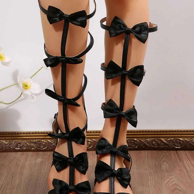 Chic Bow Heels: Strappy Sandals