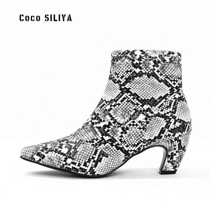 Elegant Large Pointed Toe : Thick Heel Boots