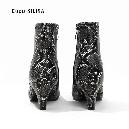 Elegant Large Pointed Toe : Thick Heel Boots