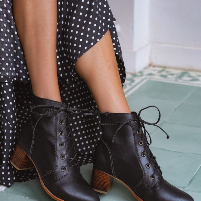 Mon Reve Leather Ankle Booties