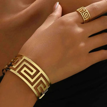 18K Gold-Plated Stainless Steel : Geometric Bracelet and Ring Jewelry Set